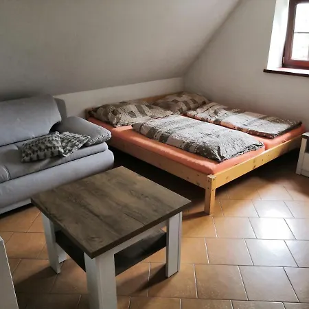Apartmany Ve Skalnim Meste אכסניה *
